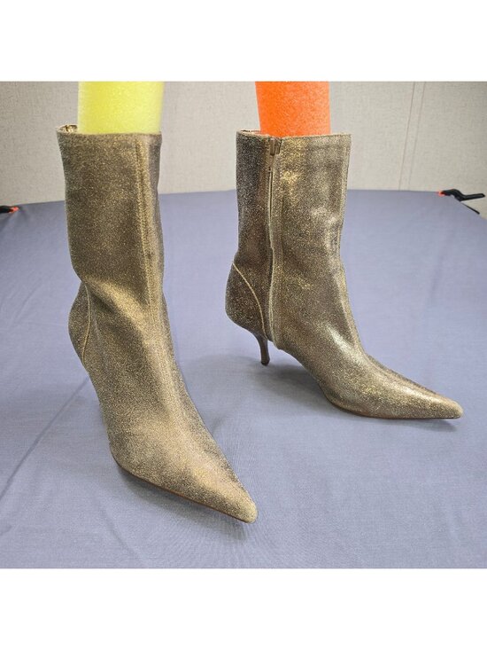 Steve Madden Shoes - Steve Madden 9.5M Dangger Gold Pointed Toe Healed Boots Leather Side Zipper